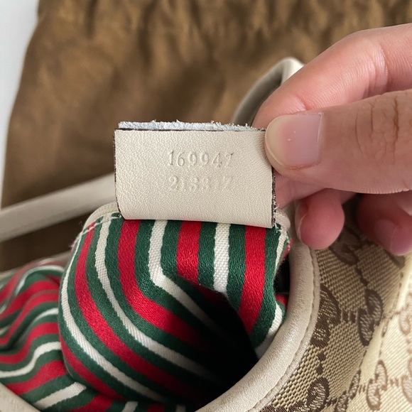 SOLD ๐ Gucci Britt Hobo Medium Bag Cream - Picture 7 of 11